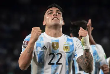 El delantero no pudo aguantar las lágrimas poco después de haber sido reemplazado.