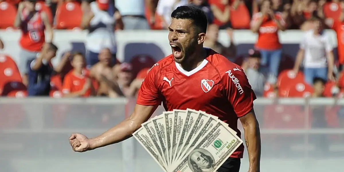 El delantero se fue del Rojo en febrero de 2022, pero el club sigue recibiendo dinero por él.