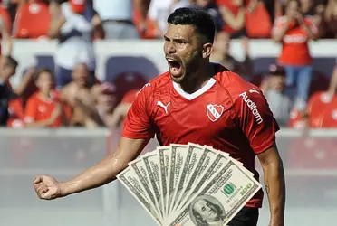 El delantero se fue del Rojo en febrero de 2022, pero el club sigue recibiendo dinero por él.