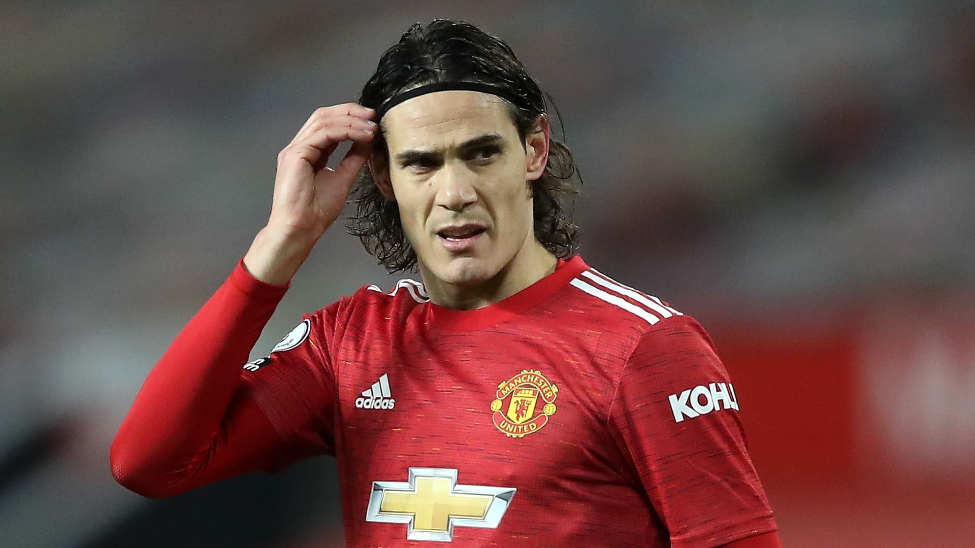 El delantero uruguayo permanecerá en Manchester United esta temporada.