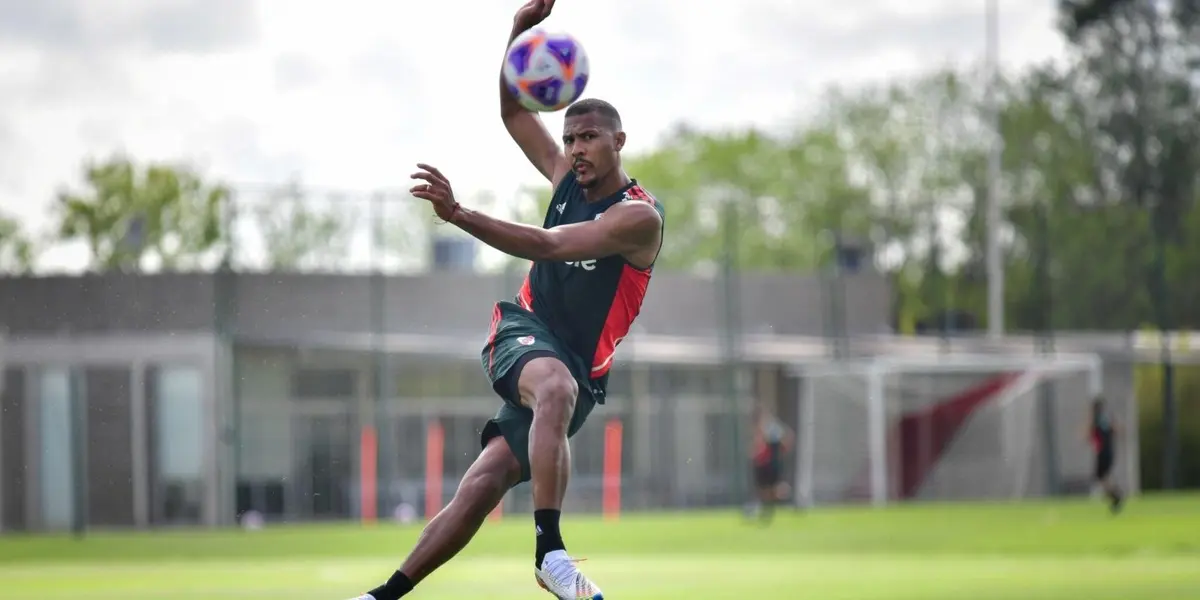 El delantero venezolano ya se puso la ropa del Millonario y todos aguardan verlo en acción.