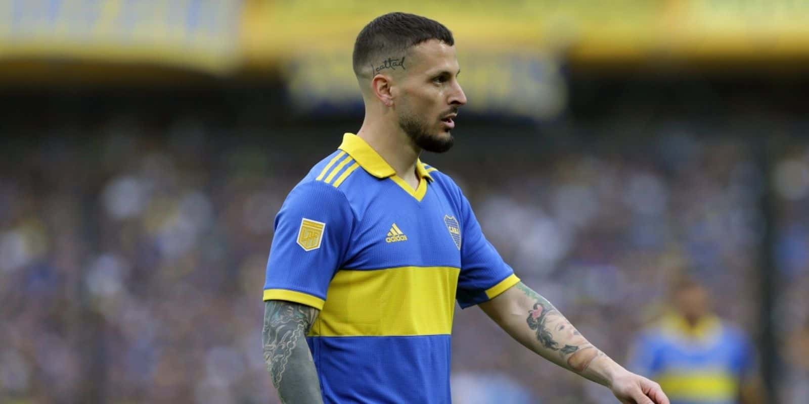 El delantero Xeneize dejó un mensaje para los hinchas, luego de irse expulsado de la final.