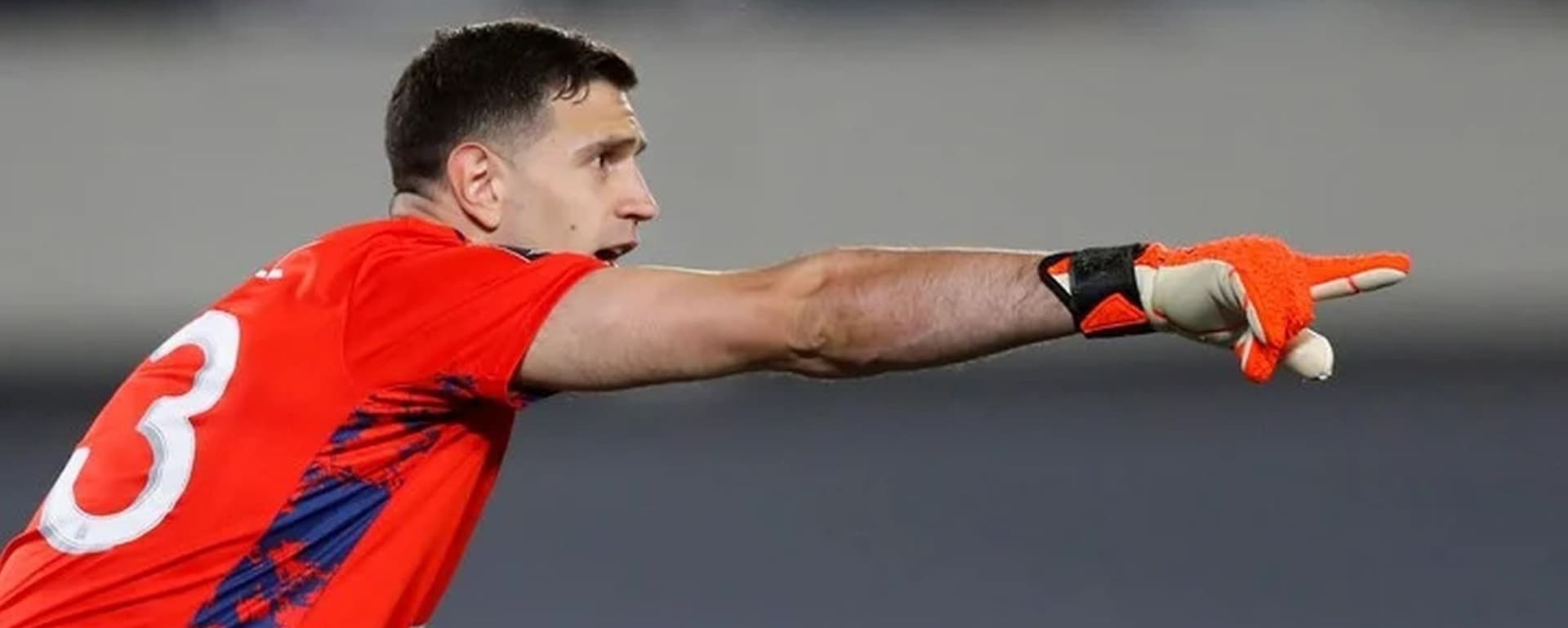 El Dibu no está al 100% y será resguardado para el partido de la Selección Argentina.