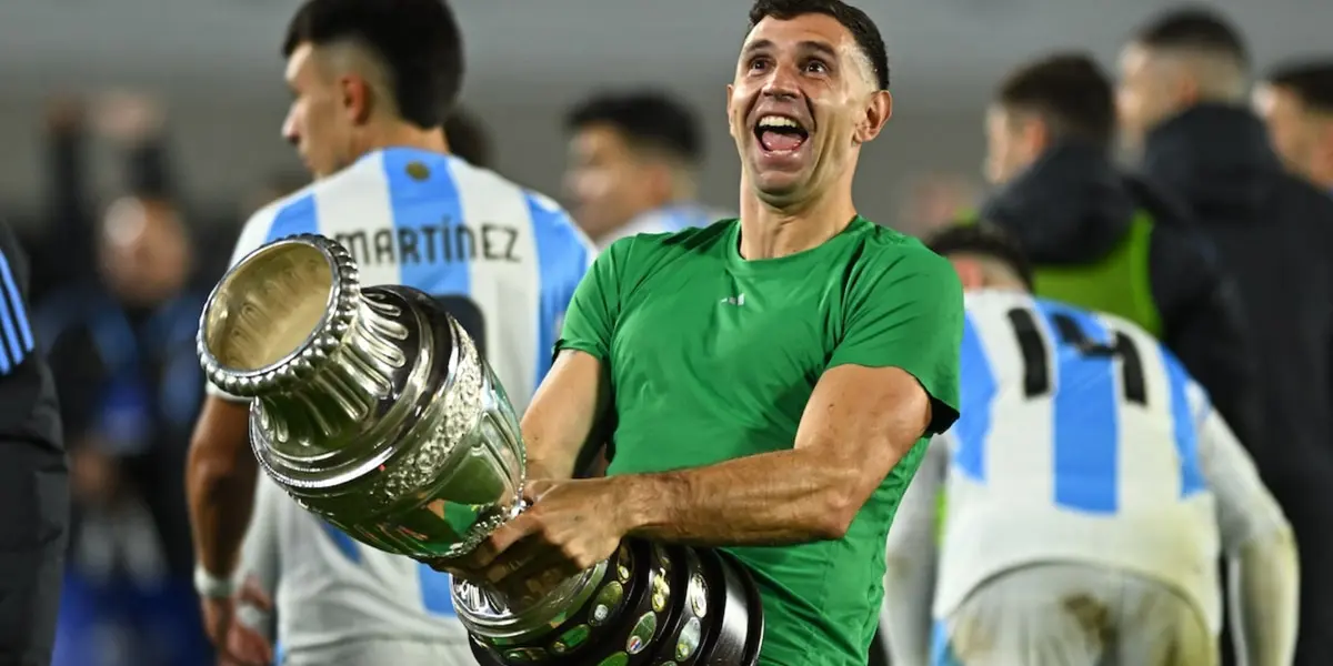 El Dibu rompió el silencio (Foto Baires).