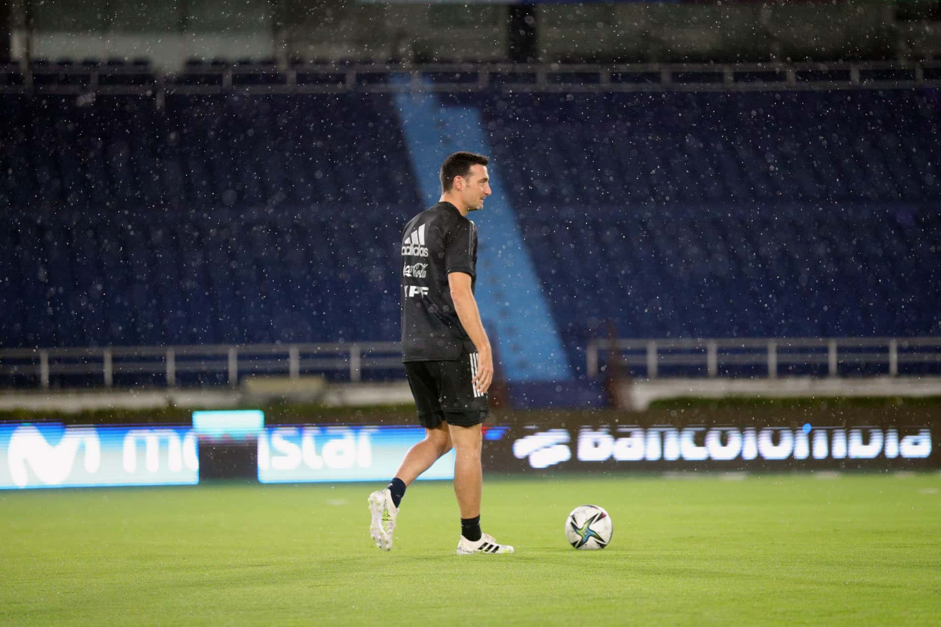 El director técnico deberá definir los 28 futbolistas convocados para el certamen continental.