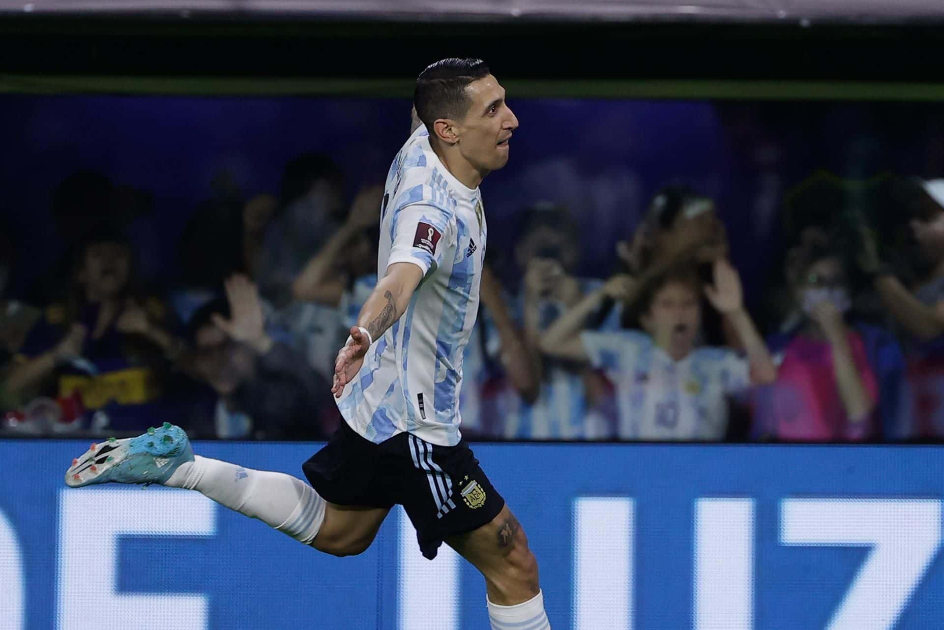 El dirigente del Xeneize se refirió al rumor que vincula al jugador de la Selección con la institución de la Ribera.