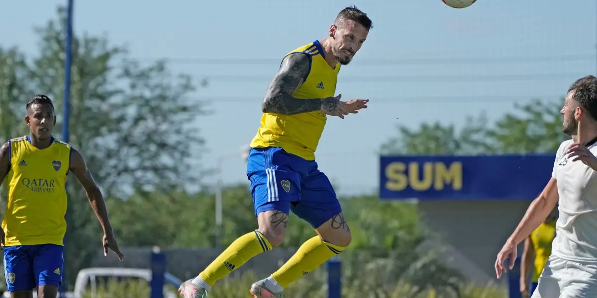 El DT de Boca paró un equipo pensando en el partido del próximo sábado en Avellaneda ante Independiente.