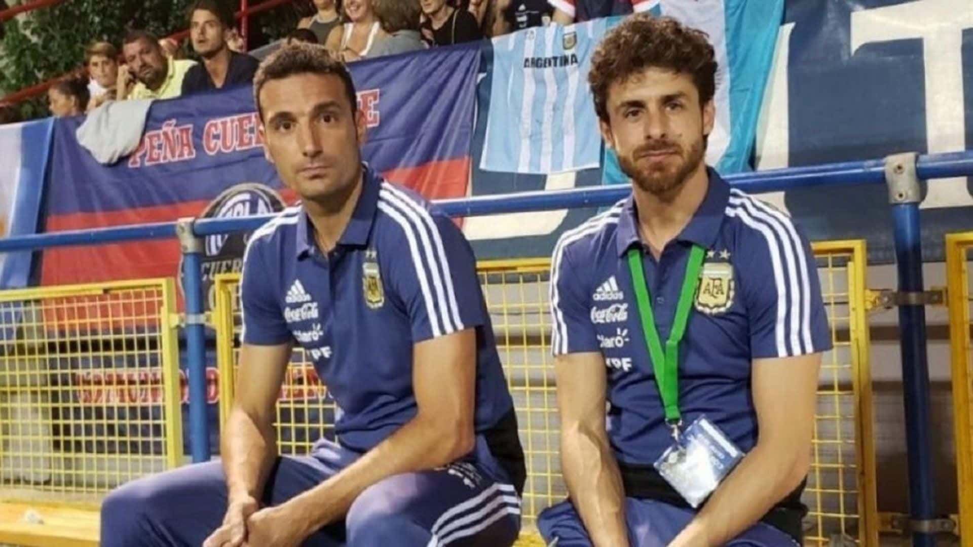 El DT de la Selección Argentina confirmó que tanto él como su ayudante de campo dieron positivo de coronavirus y no podrán viajar a Chile.