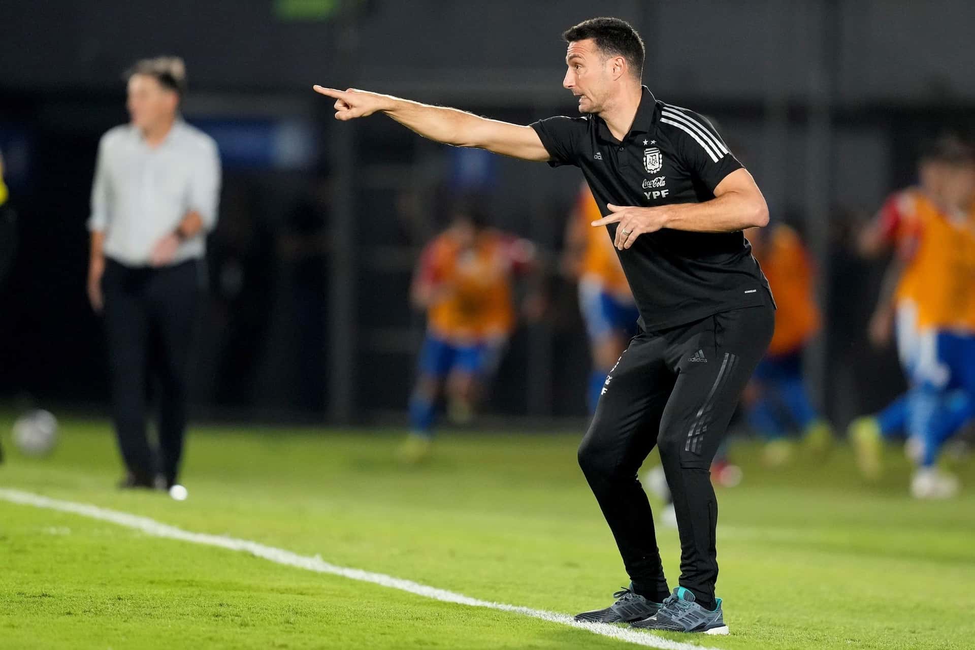 El DT decidió que la preparación del conjunto argentino no sea en Londres como estaba establecido hasta hace unos días, de cara al partido del 1 de junio ante Italia.