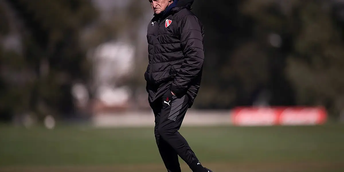 El Emperador no dirigió a Independiente en el triunfo ante Unión y preocupó a todos.