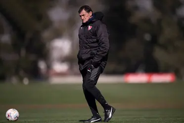 El Emperador no dirigió a Independiente en el triunfo ante Unión y preocupó a todos.