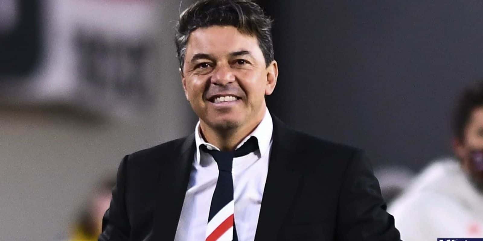 El entrenador argentino está sin trabajo y un gigante del Viejo Continente ya tomó nota sobre su caso.