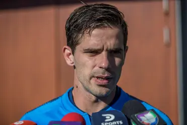 El entrenador de 45 años se convirtió en el nuevo DT de Racing.