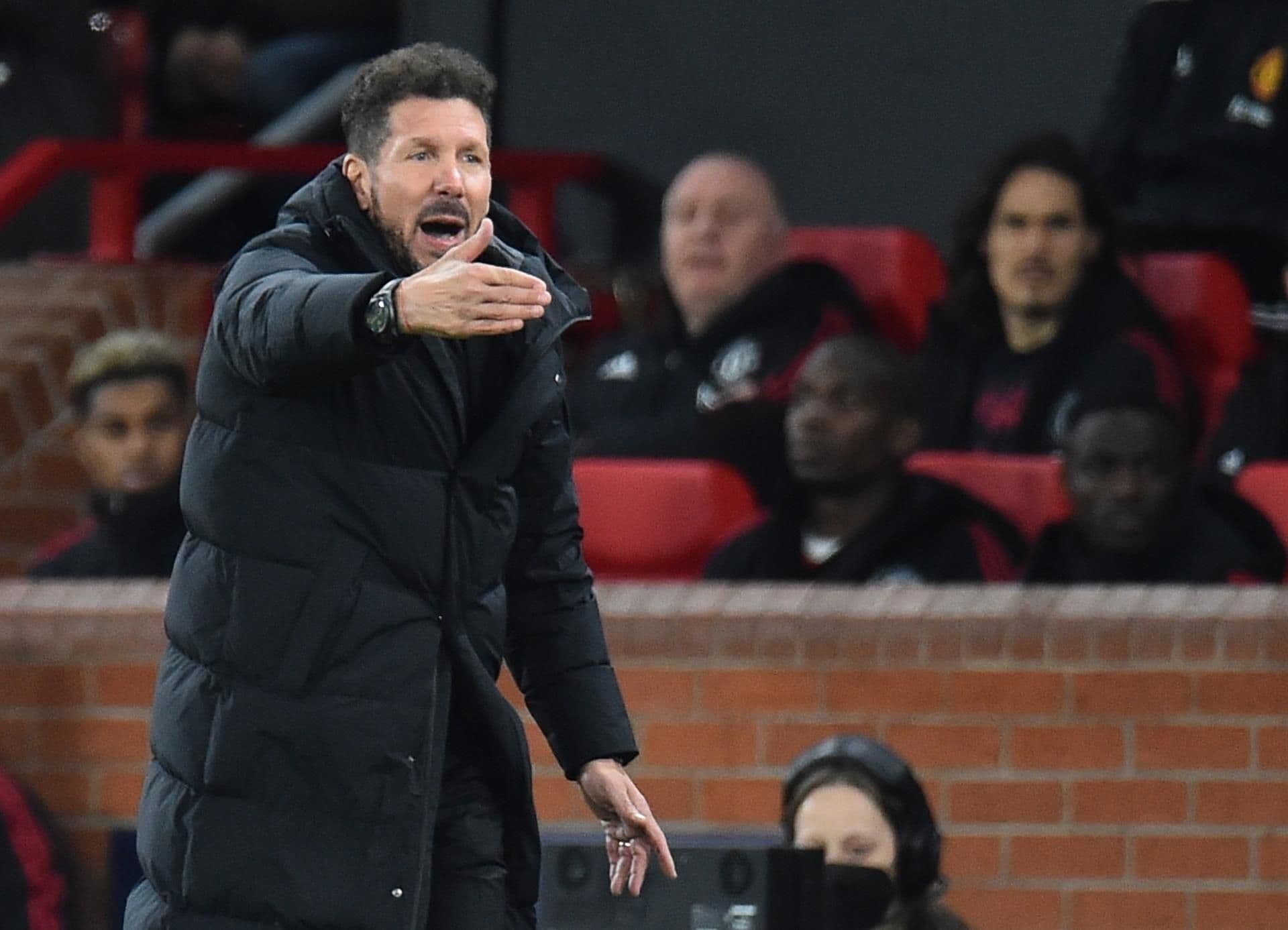 El entrenador del Atlético de Madrid habló en conferencia de prensa y aseguró que el Manchester City "tiene mejores jugadores" que su propio equipo, en una clara declaración para sacarse favoritismo en el choque por los cuartos de final.