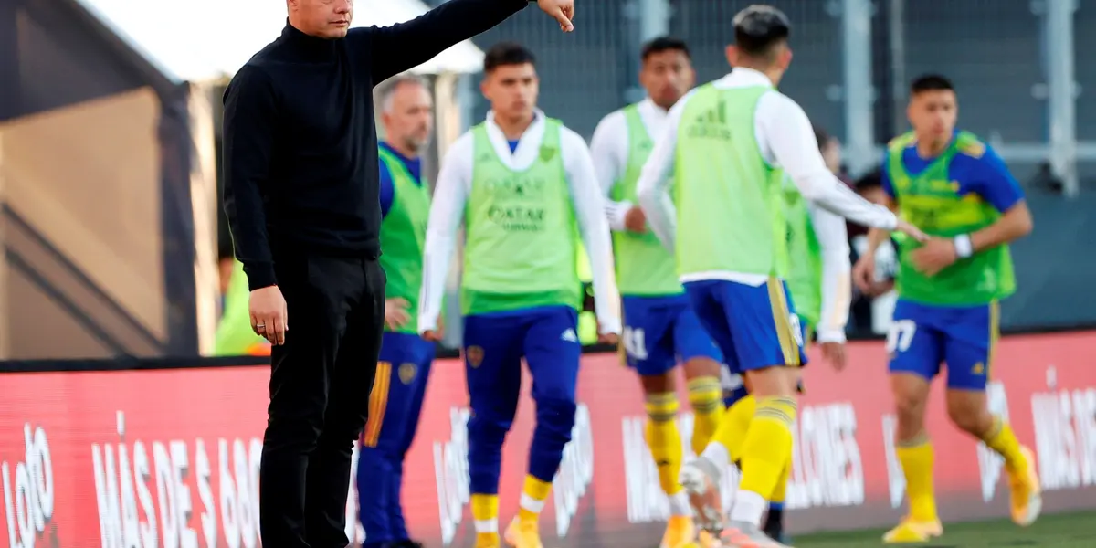 El entrenador del Xeneize prepara un equipo distinto al que perdió por 2-1 ante River Plate en el Monumental.