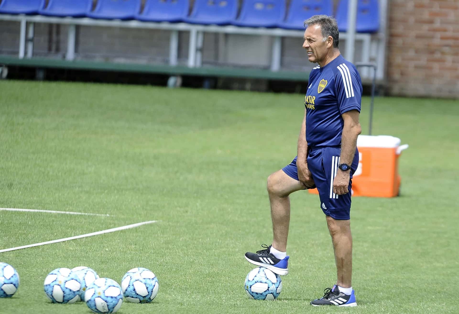 El entrenador del Xeneize preparó dos cambios respecto al equipo que venció por 3-0 a The Strongest en la Copa Libertadores de América.