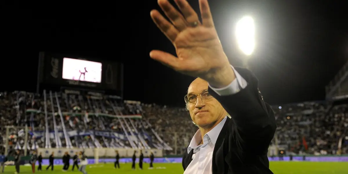 El entrenador más importante de la historia del club de Liniers se negó a dirigir nuevamente al club que lo vio nacer por una razón insólita.