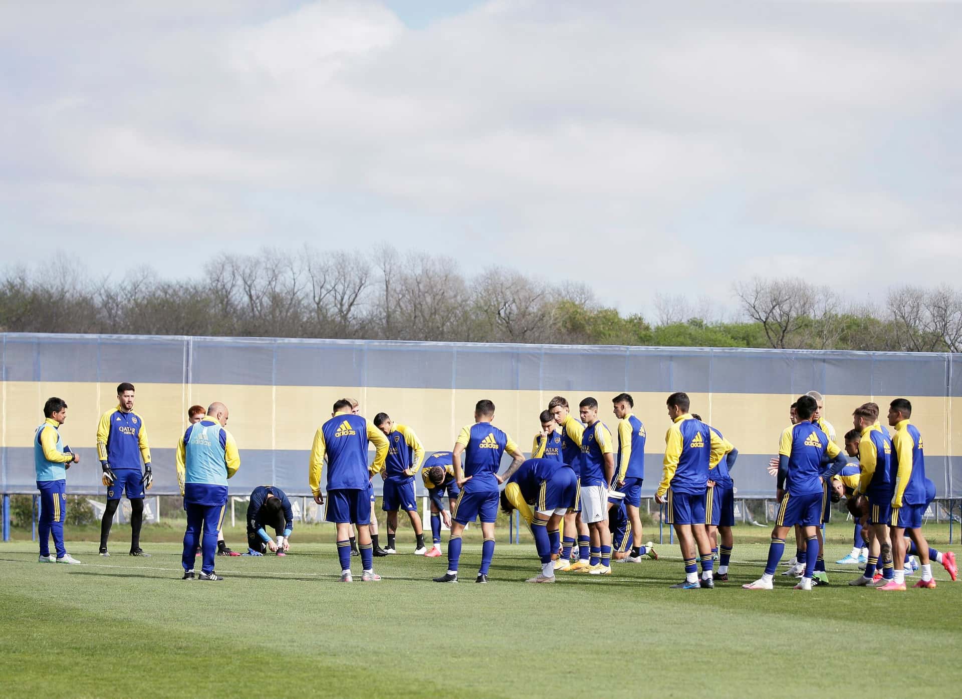 El entrenador no podrá contar con dos jugadores de cara al próximo enfrentamiento ante Huracán.