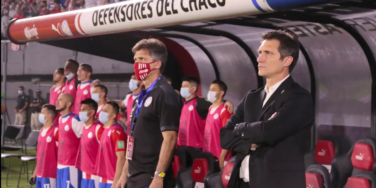 El entrenador salió a dar la cara y habló de la delicada situación luego de la derrota ante Chile por 1 a 0. Además, se refirió a los simpatizantes paraguayos.