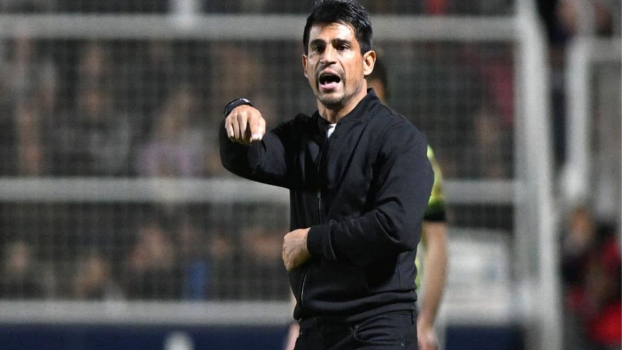 El entrenador Xeneize reveló lo que habló con sus dirigidos dentro del vestuario, una vez consumada su caída en Rosario.
