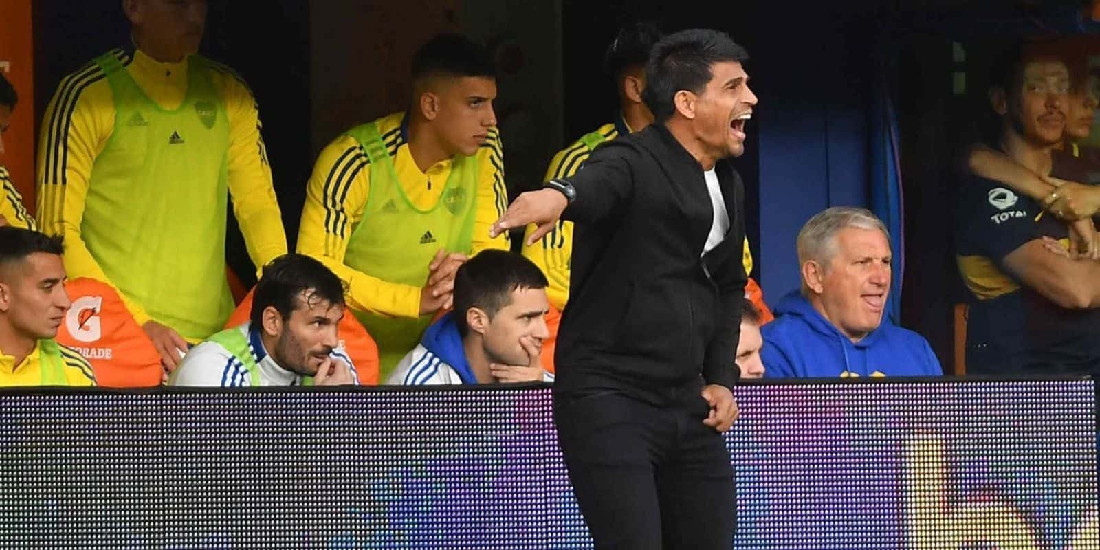 El entrenador Xeneize ultima detalles para el duelo liguero del jueves y podría perder a una pieza fundamental para él.