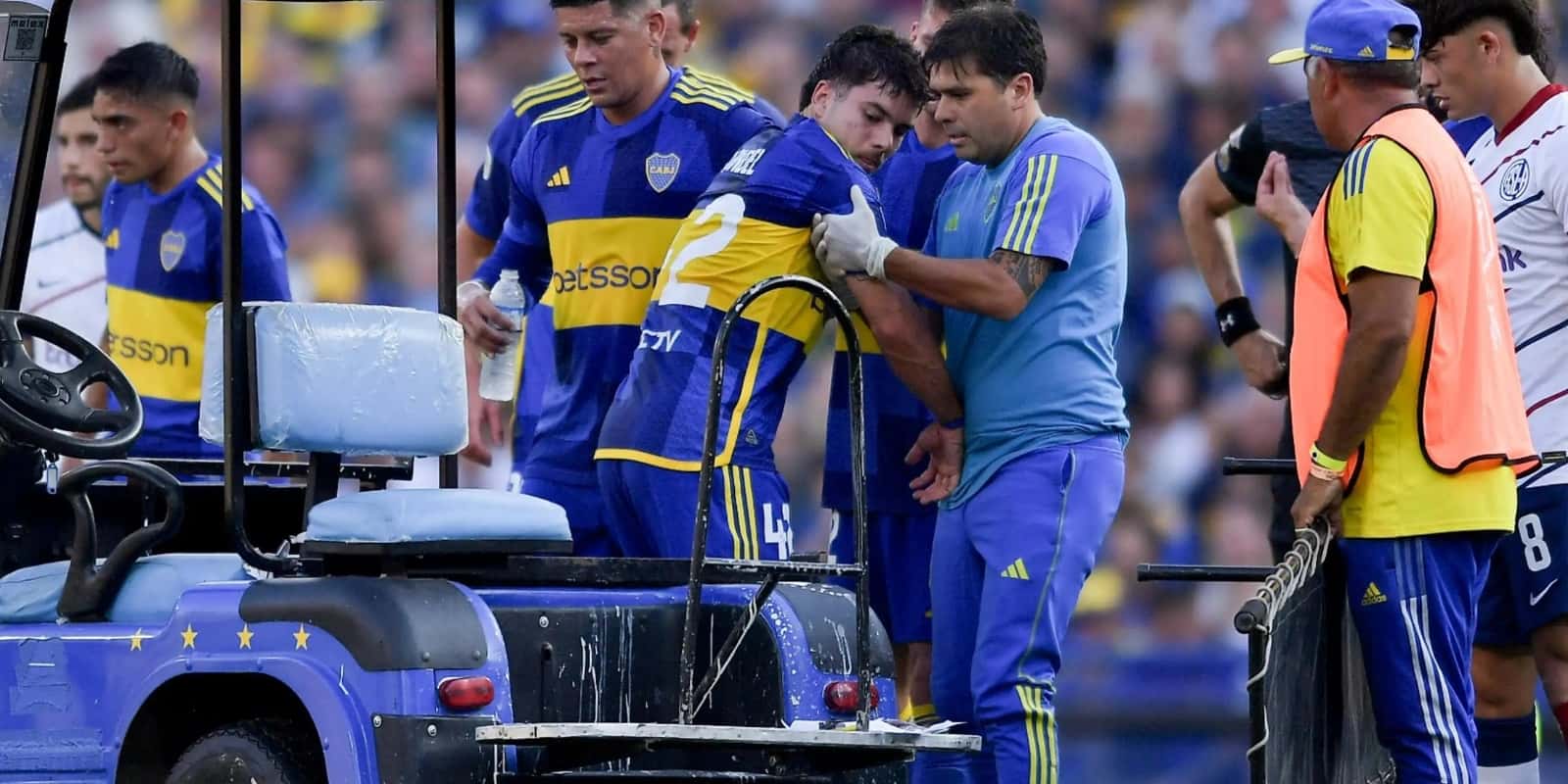 El entrenador ya sabe cómo organizar el equipo o al menos eso piensa por ahora.