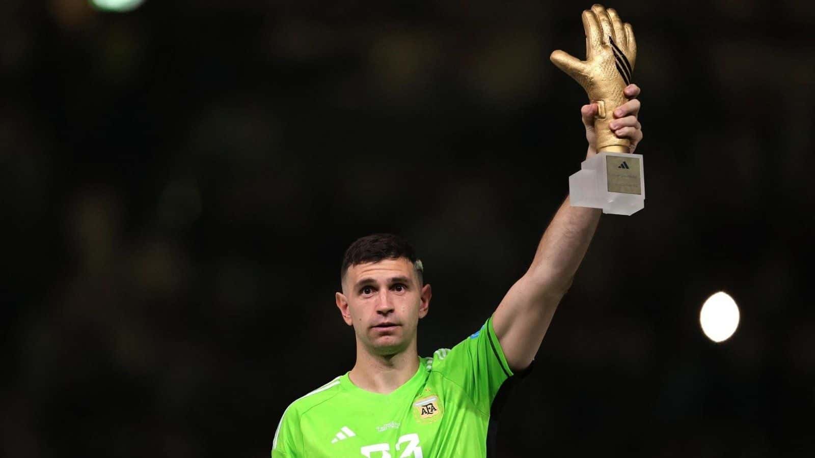 El equipo de la Premier League prepara una oferta irresistible para un jugador de la Selección de Francia y que ya jugó ante el arquero.