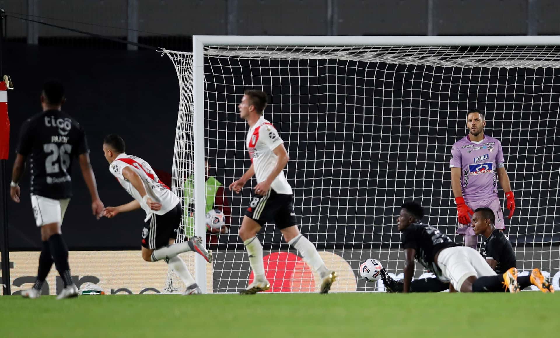 El equipo de Marcelo Gallardo se impuso por 2-1 en la segunda fecha del Grupo D.