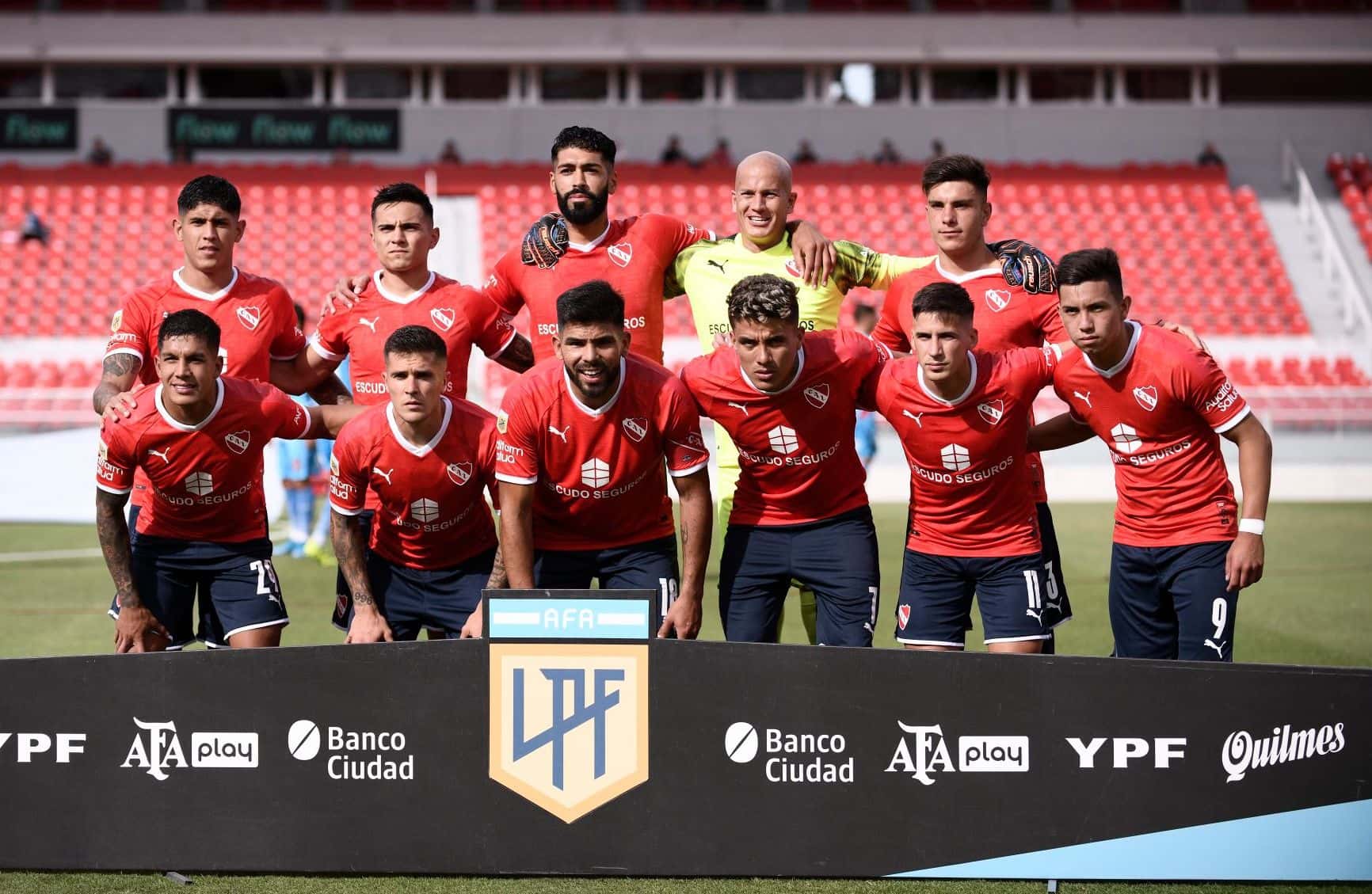 El equipo gaúcho tendría en sus planes contratar a Fabricio Bustos.