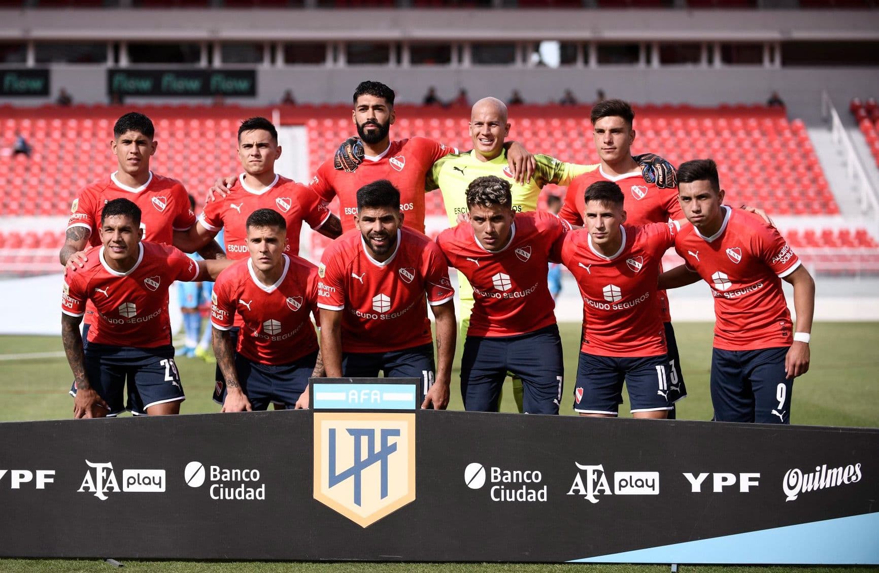 El equipo gaúcho tendría en sus planes contratar a Fabricio Bustos.