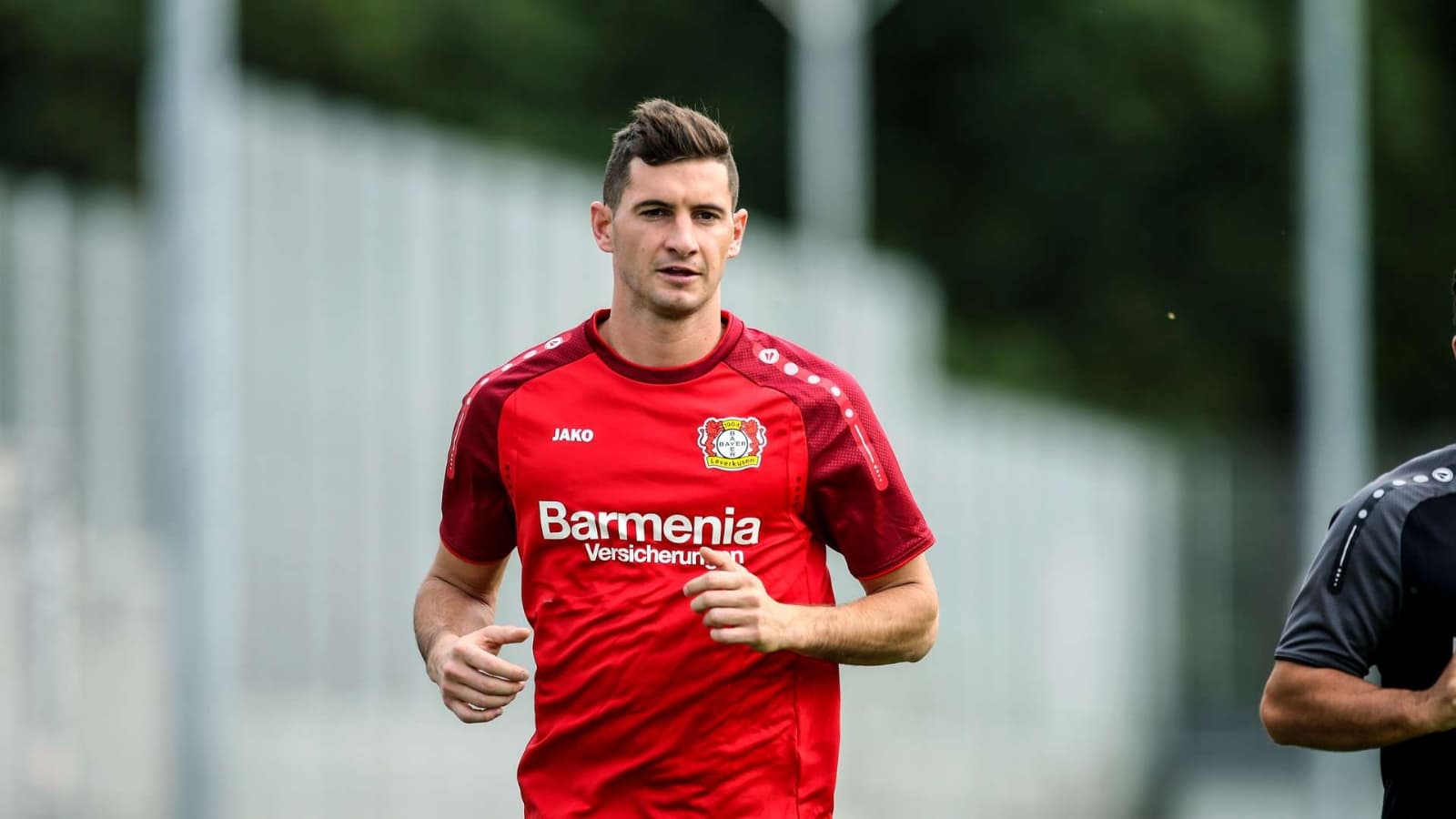 El ex defensa de River Plate reveló porque Lucas Alario no es titular en Bayer 04 Leverkusen.