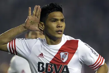 El ex delantero del Millonario tuvo que elegir entre ambos clubes.