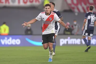 El ex delantero del Real Madrid y el Barcelona habló y se explayó sobre la performance del Araña.