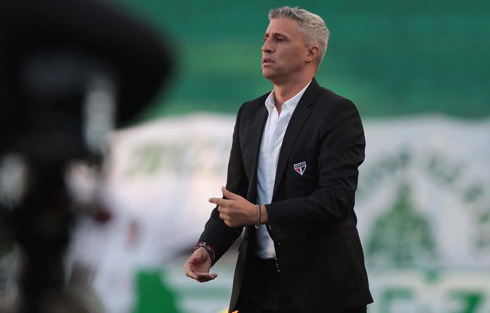 El ex DT de Defensa y Justicia comenzó a sonar fuerte para el banco del Elche, luego de la caida 3 a 0 ante Betis.