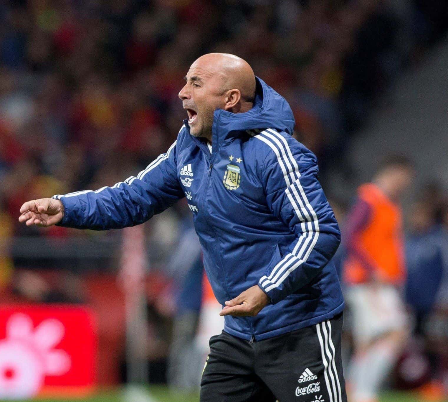 El ex entrenador de Argentina no trabaja desde que se fue del Olympique de Marsella, y su nombre suena para comandar en un importante lugar.