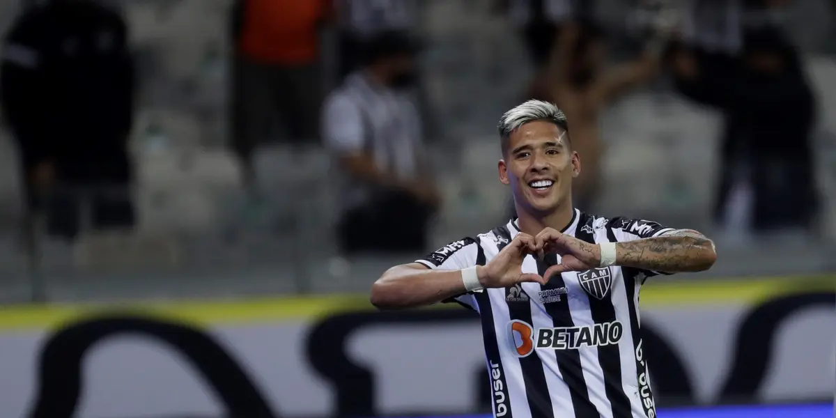 El ex Racing convirtió dos goles en la victoria por 3-0 en Brasil, que selló la clasificación a semifinales de la Copa Libertadores.