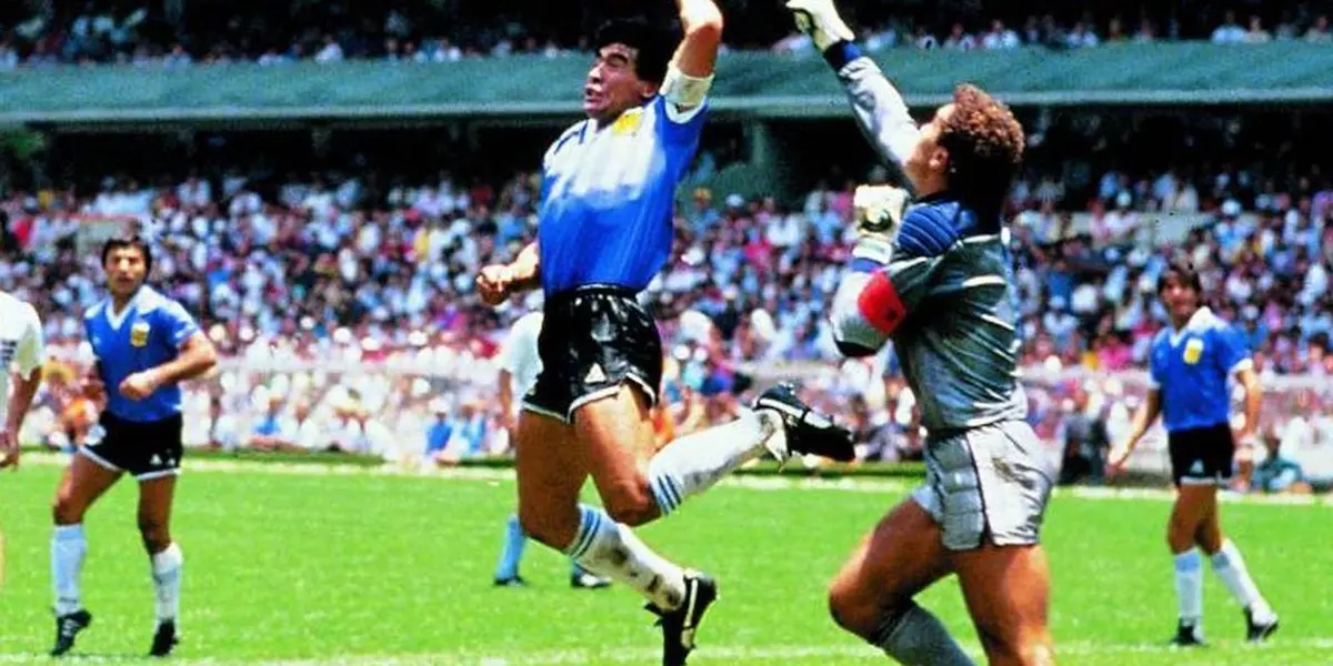 El exarquero de la selección inglesa aseguró que la camiseta histórica del 10 en México '86 no la usaría "ni para lavar los platos".