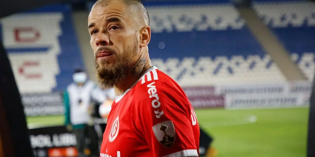 El exfutbolista, recientemente retirado de la práctica profesional, admitió que le hubiese gustado jugar en Racing.