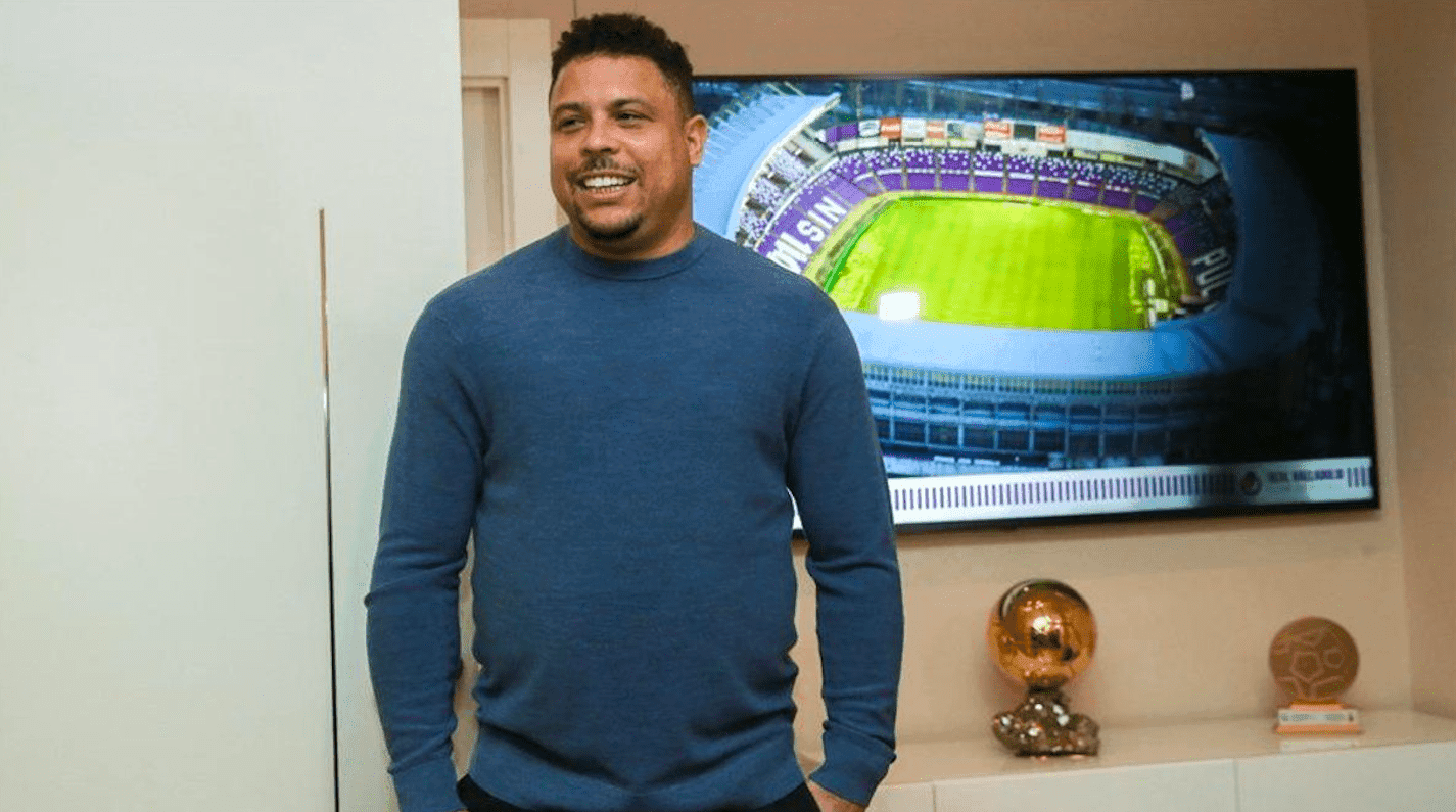 El exgoleador se encuentra aislado tras contraer el virus, según confirmó la cuenta oficial de Cruzeiro.