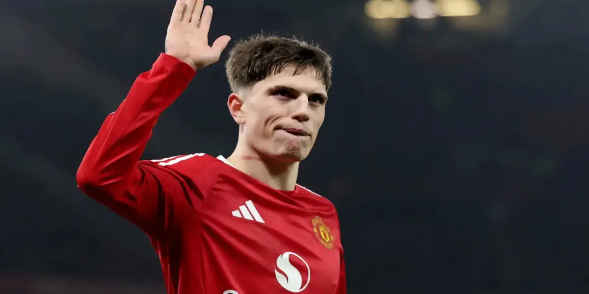 El extremo argentino estaría con un pie afuera del Manchester United