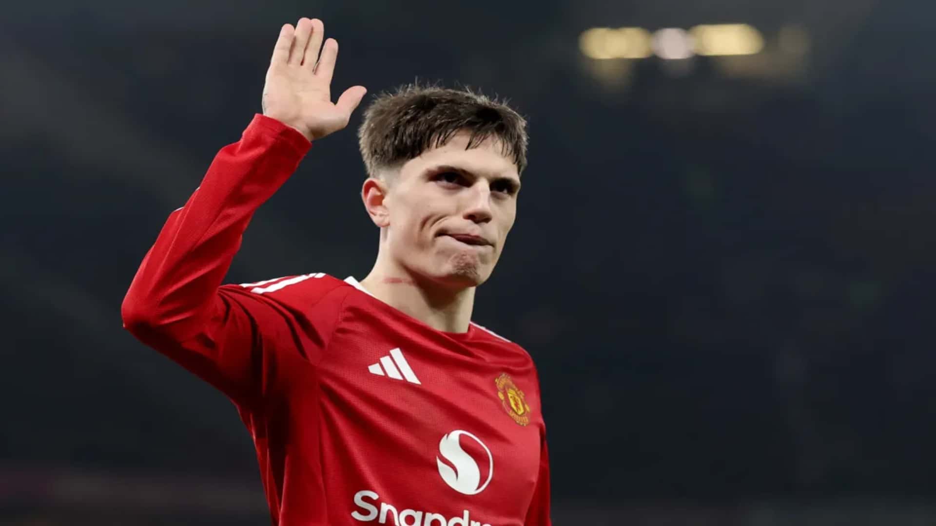 El extremo argentino estaría con un pie afuera del Manchester United