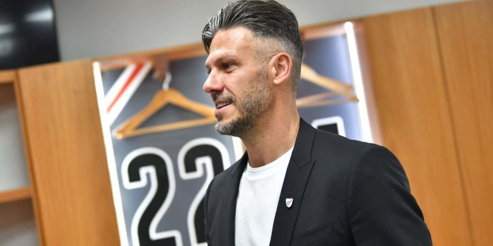 El flamante entrenador se va metiendo de lleno de a poco en los detalle y sabe que tendrá dos alternativas nuevas.