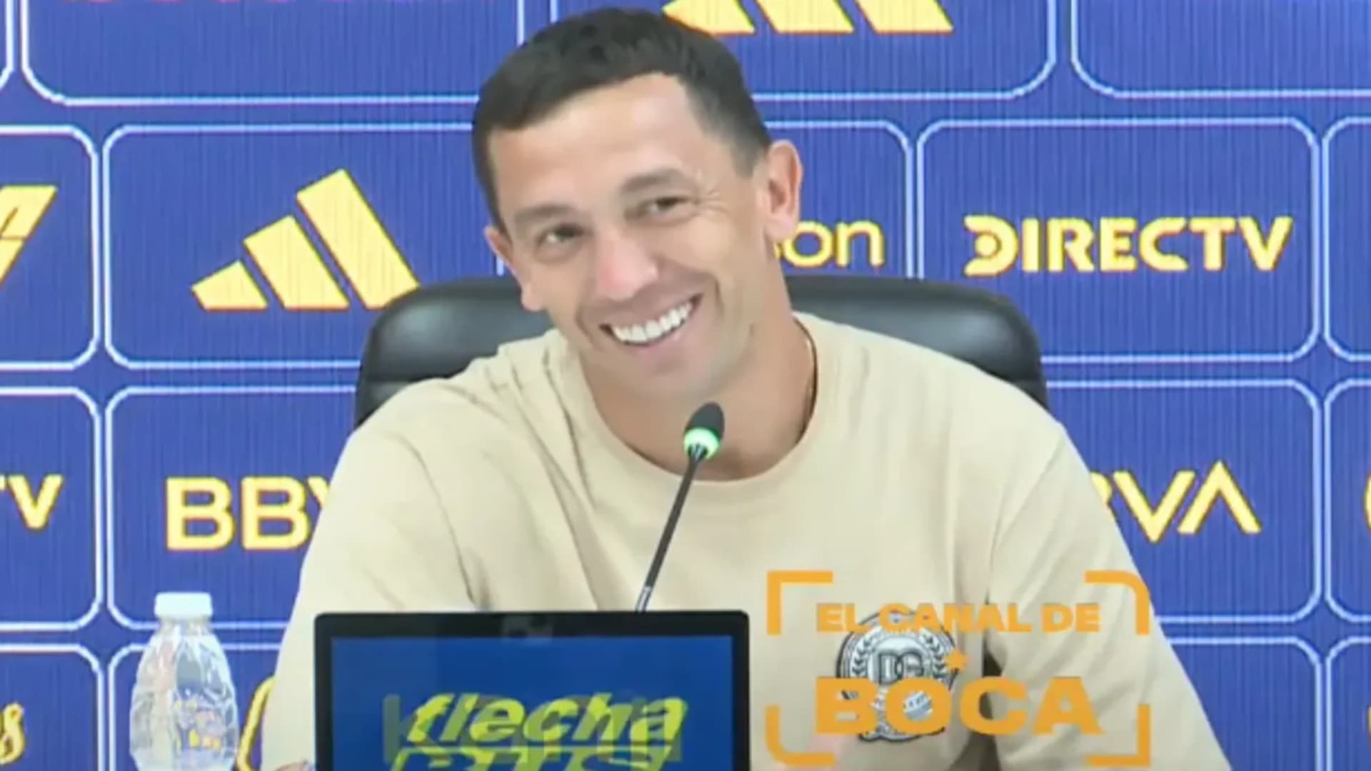 El flamante refuerzo del Xeneize fue presentado en conferencia de prensa