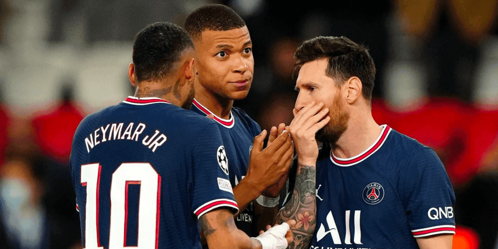 El francés aún intenta imponer condiciones en un PSG que brilla gracias a Lionel Messi