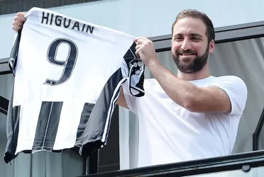 El fútbol argentino históricamente sacó futbolistas de gran nivel a lo largo de los años y muchos de ellos trascendieron en los mejores equipos del mundo y teniendo un gran valor, la venta más cara de la historia argentina fue Gonzalo Higuaín en el 2016 cuando pasó de Napoli a Juventus ¿Quiénes fueron los más valiosos? Enterate de toda la información acá.