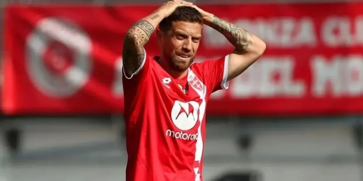 El futbolista argentino no podrá volver a jugar ni entrenarse con su equipo por dos años.