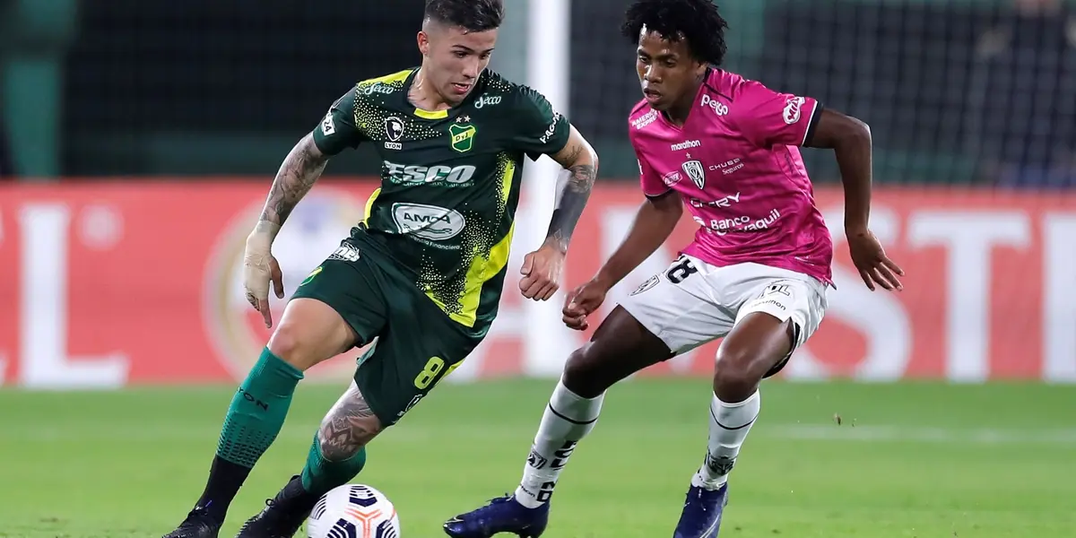 El futbolista busca facilitar su salida de Defensa y Justicia.