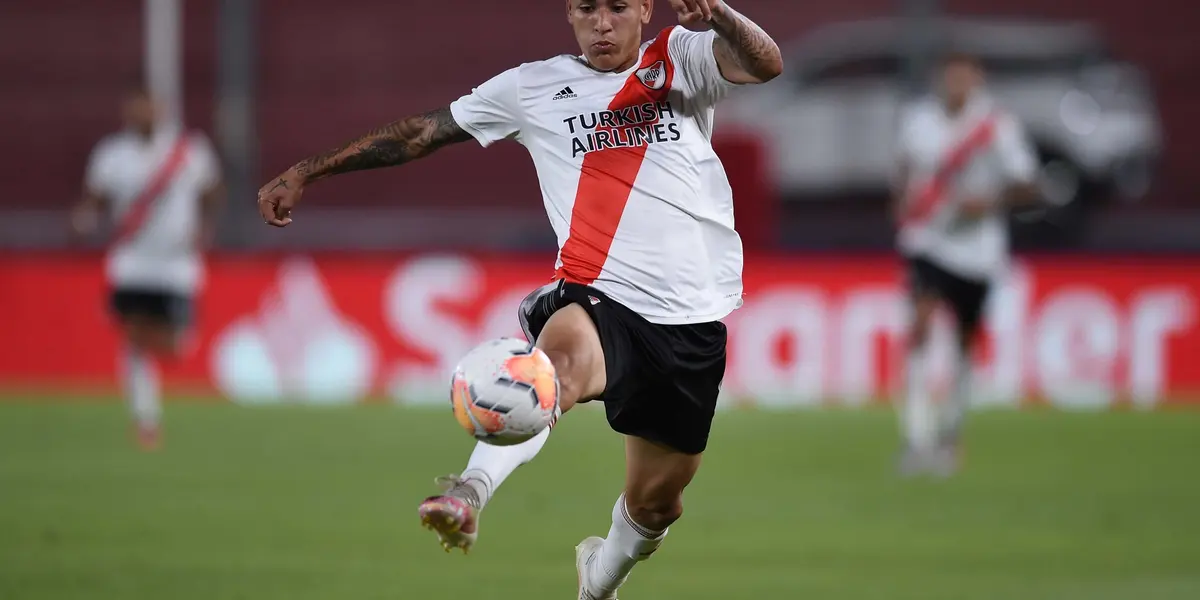 El futbolista colombiano es resistido por la hinchada luego de varios partidos en un bajo rendimiento. 