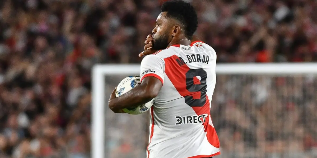El futbolista colombiano fue denunciado en las últimas horas.