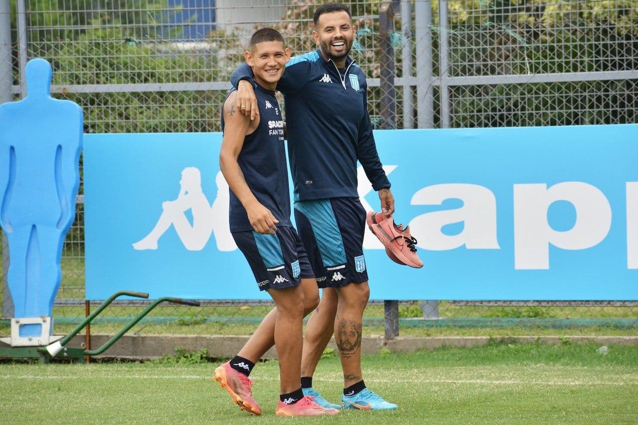 El futbolista colombiano se volvió a entrenar y podría volver a la titularidad este fin de semana.